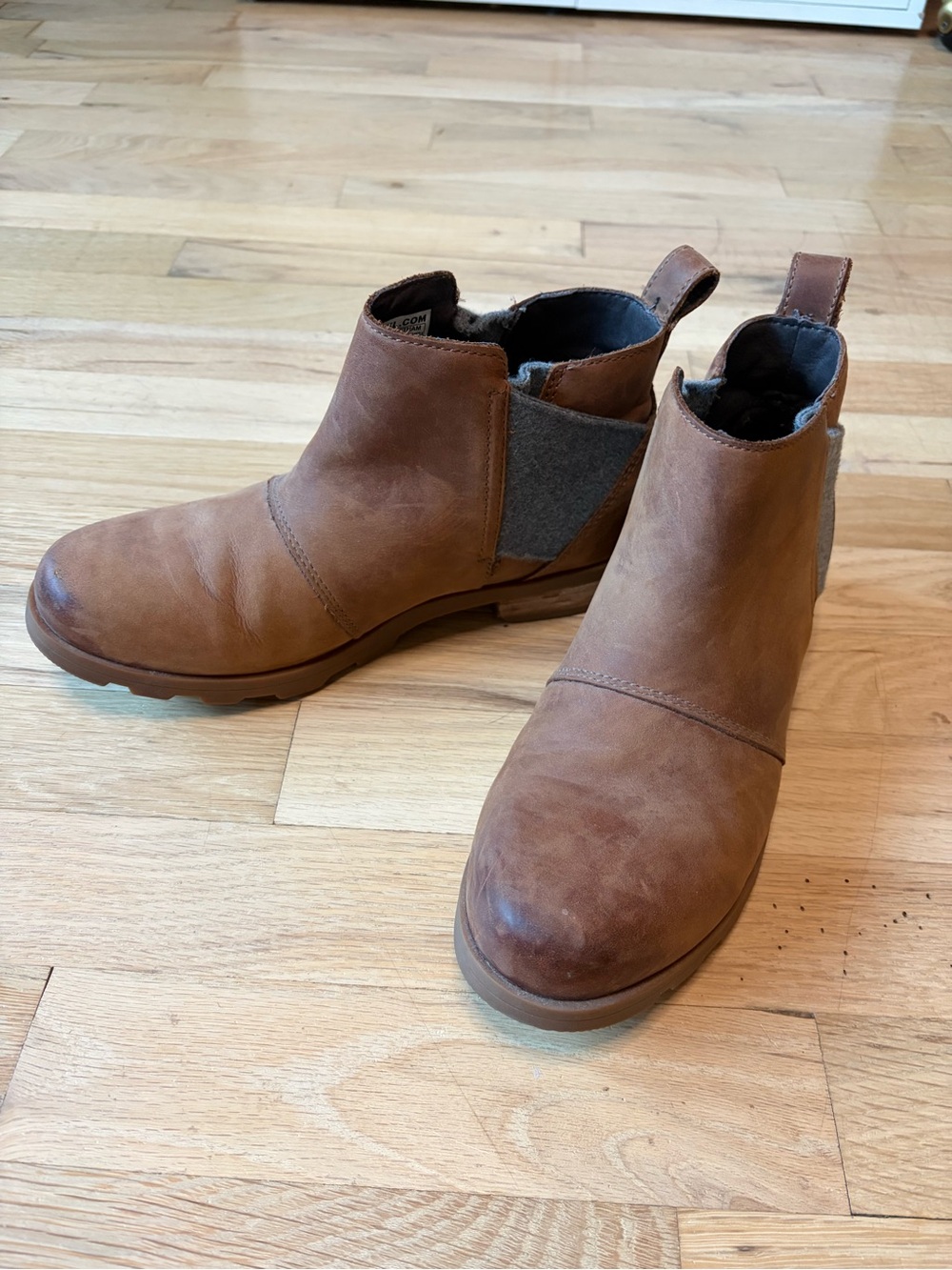 Sorel Women's Tan/Brown Leather Chelsea Boots